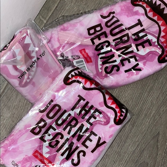 24HR DROP ⬇️ SHIPS TODAY❗️Sprayground Furrrocious Pink 3PC bundle